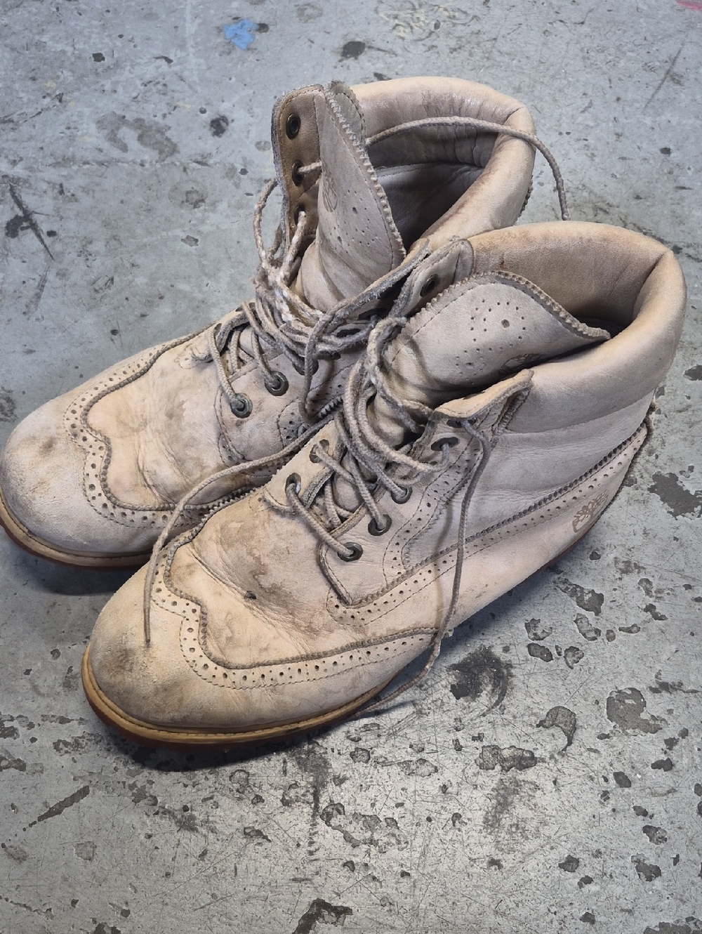 Timberland Men's Chukka Wingtip Boots - Light Beige